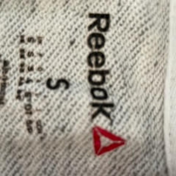 Reebok hoodie-size small - Picture 3 of 4